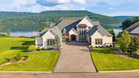 Exterior - 290 Edgewater Way, Jasper, TN 37347 photo 6 of 24