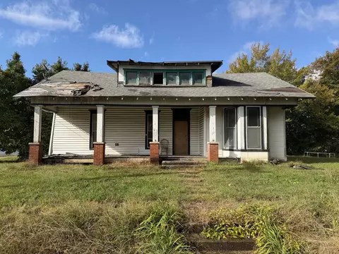 62 High St E, Mcewen, TN 37101