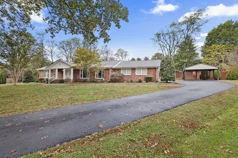 1124 Moss Cir, Gallatin, TN 37066