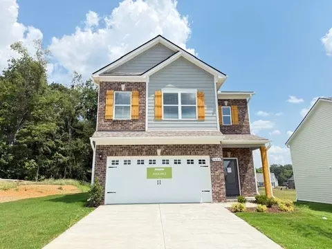 1403 English Oak Dr, Clarksville, TN 37043