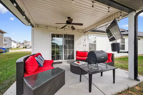 Exterior - 349 Fieldstone Ln, Springfield, TN 37172 photo 6 of 9