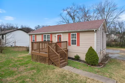 1496 Valley Ridge Dr W, Gallatin, TN 37066