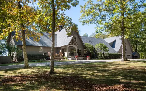 1517 Laurel Lake Dr, Monteagle, TN 37356
