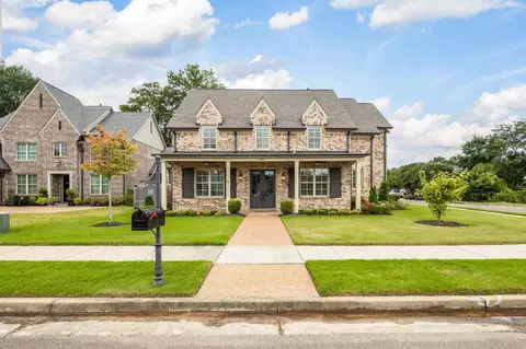 1385 Belfair Dr, Collierville, TN 38017