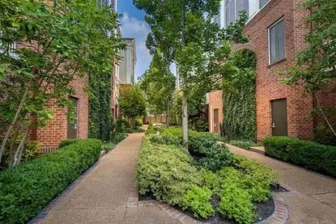 597 Lexington Club Ct #404, Memphis, TN 38117