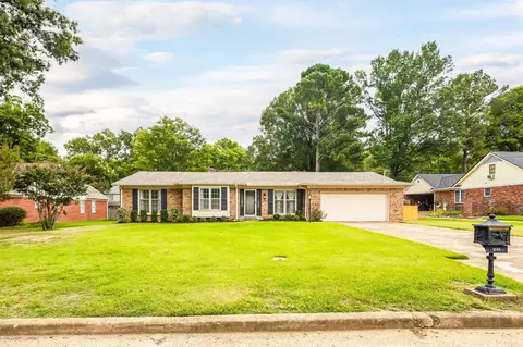 1554 Blue Grass Cv, Germantown, TN 38138