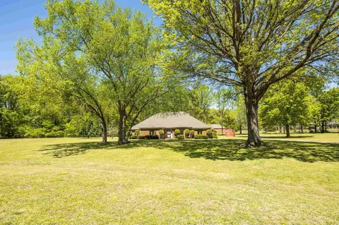 10236 Country Air Cv, Cordova, TN 38018