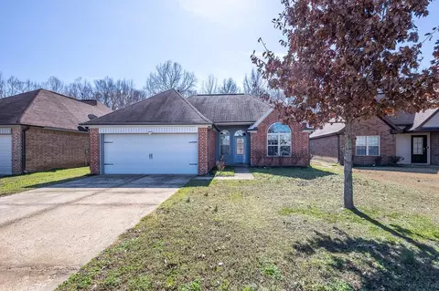 3923 Jordan View Dr, Southaven, MS 38671