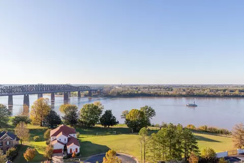 717 Riverside Dr #1109, Memphis, TN 38103