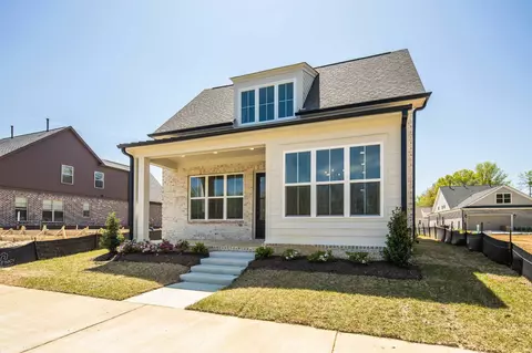 520 Valley Forge Ln, Rossville, TN 38066