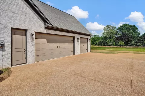 5388 Sophia Ln, Hernando, MS 38632 photo 3