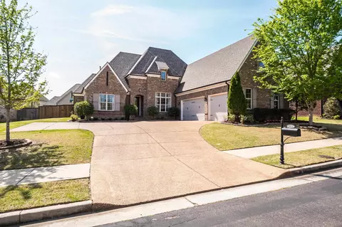 10031 Quaking Ln, Arlington, TN 38002