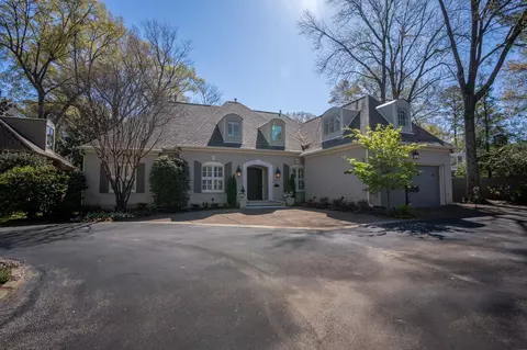 4111 S Goodlett Pl, Memphis, TN 38117