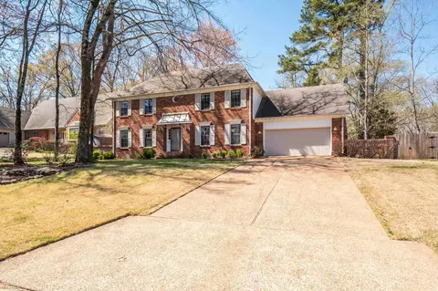 2479 Windy Oaks Dr, Germantown, TN 38139