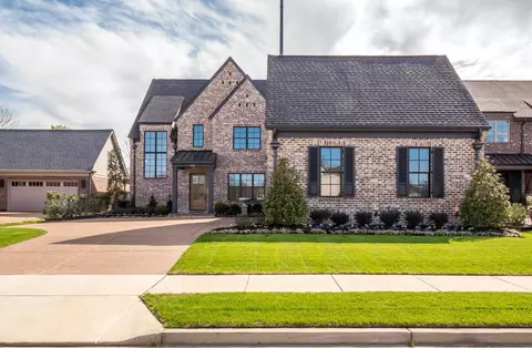 371 Bubby Dr, Collierville, TN 38017