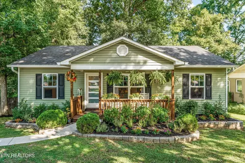 4321 Lamour Rd, Knoxville, TN 37909