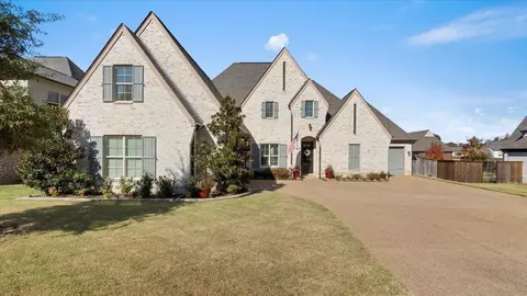 450 Saunders Creek Cir, Rossville, TN 38066