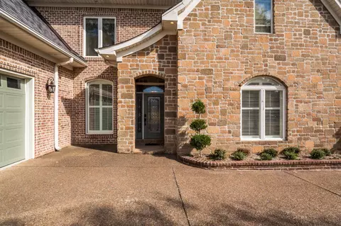 6788 Thunder Ridge Dr, Olive Branch, MS 38654