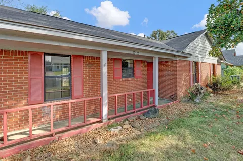 10126 Stephenson Ln, Olive Branch, MS 38654