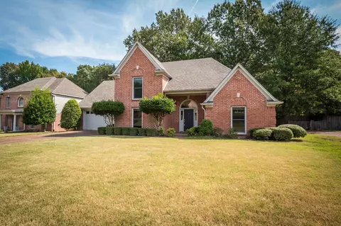 180 Leaf Trail Ct, Cordova, TN 38018
