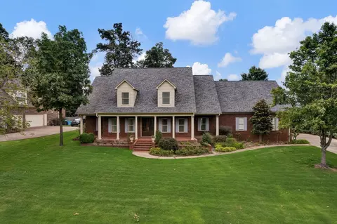 8668 Belmor Lakes Dr, Olive Branch, MS 38654
