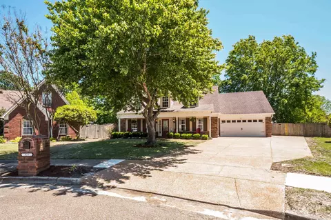 327 Wolf Hunt Cv, Collierville, TN 38017