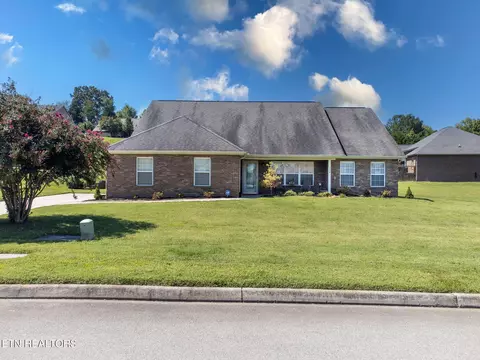 110 S Wingate Dr, Lenoir City, TN 37771