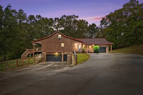 3880 Witty Ln, Hopkinsville, KY 42240