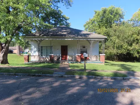 559 N Cumberland St, Jackson, TN 38301
