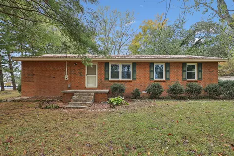 64 Carson Dr, Winchester, TN 37398