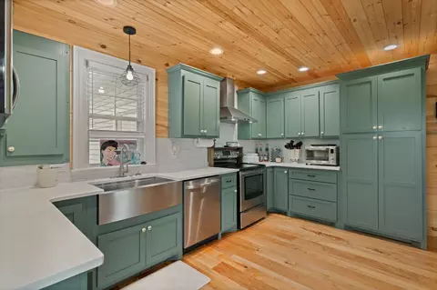 Kitchen - 5867 Borthick Rd, Springfield, TN 37172 photo 2 of 2