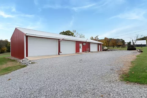 Exterior - 5867 Borthick Rd, Springfield, TN 37172 photo 4 of 6