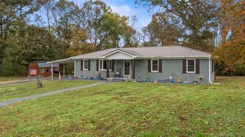 1052 Old Salem Lexie Rd, Belvidere, TN 37306
