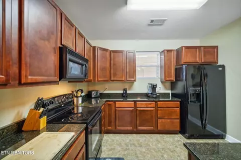 Kitchen - 112 Sandpiper Ln, Bean Station, TN 37708 photo 1 of 3