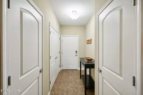 Entry Way - 112 Sandpiper Ln, Bean Station, TN 37708 photo 2 of 3