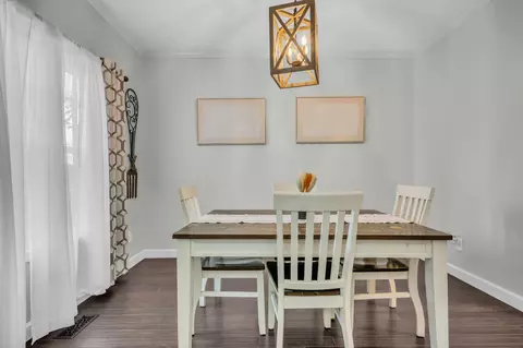Dining - 835 Hicks Rd, Dickson, TN 37055 photo 2 of 2