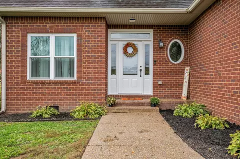 Entry Way - 835 Hicks Rd, Dickson, TN 37055 photo 1 of 6
