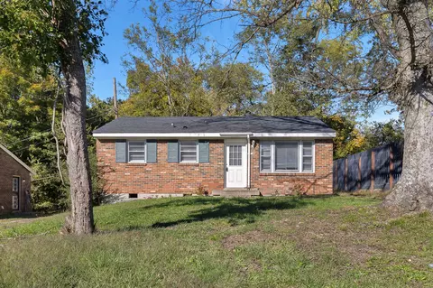 1221 Poplar St, Clarksville, TN 37040