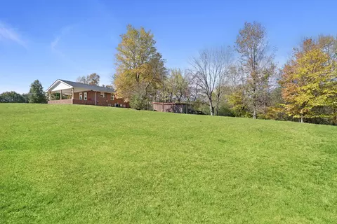 Exterior - 5433 Marion Rd, Cunningham, TN 37052 photo 6 of 8