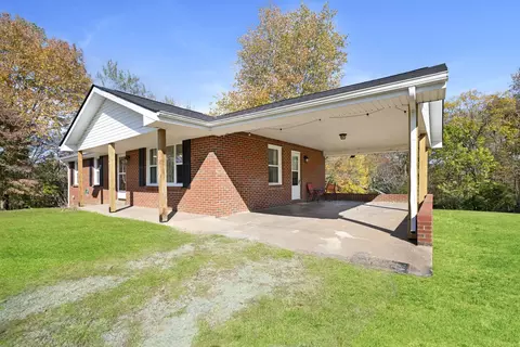 Exterior - 5433 Marion Rd, Cunningham, TN 37052 photo 4 of 8