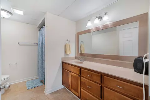 Bath - 5433 Marion Rd, Cunningham, TN 37052 photo 3 of 3