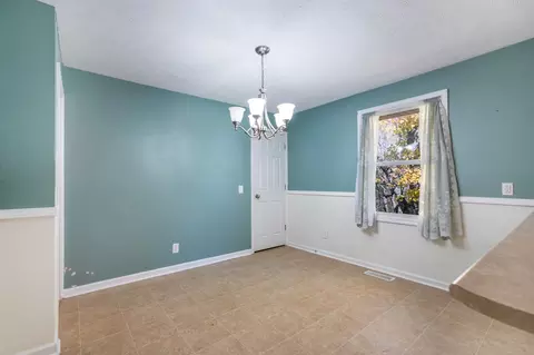 Dining - 5433 Marion Rd, Cunningham, TN 37052 photo 2 of 2