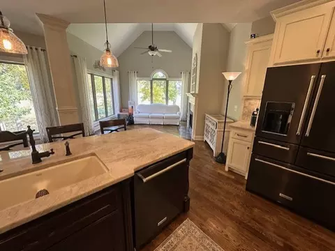 Kitchen - 329 Cayce Dr, Springfield, TN 37172 photo 6 of 9