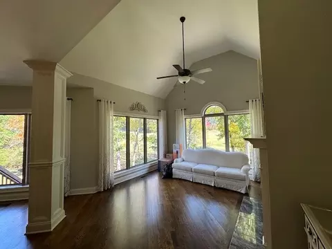 Living - 329 Cayce Dr, Springfield, TN 37172 photo 1 of 7