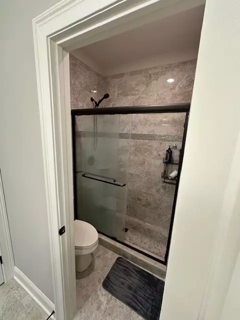 Bath - 329 Cayce Dr, Springfield, TN 37172 photo 7 of 10