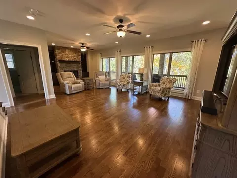 Living - 329 Cayce Dr, Springfield, TN 37172 photo 5 of 7