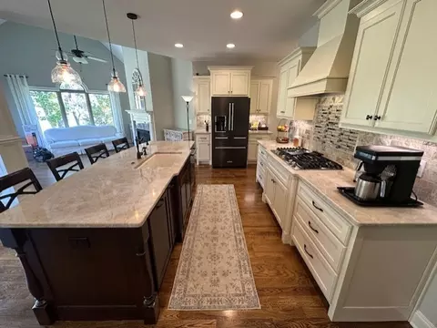 Kitchen - 329 Cayce Dr, Springfield, TN 37172 photo 4 of 9