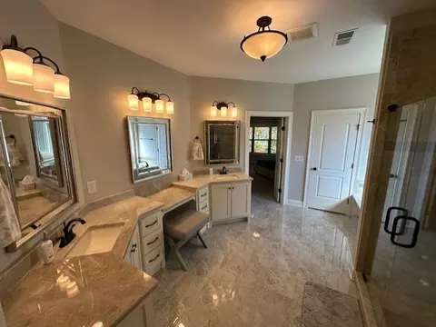 Bath - 329 Cayce Dr, Springfield, TN 37172 photo 3 of 10