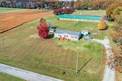 180 Duke Rd, Dickson, TN 37055