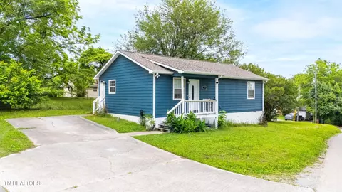 2011 NE Clay St, Knoxville, TN 37917